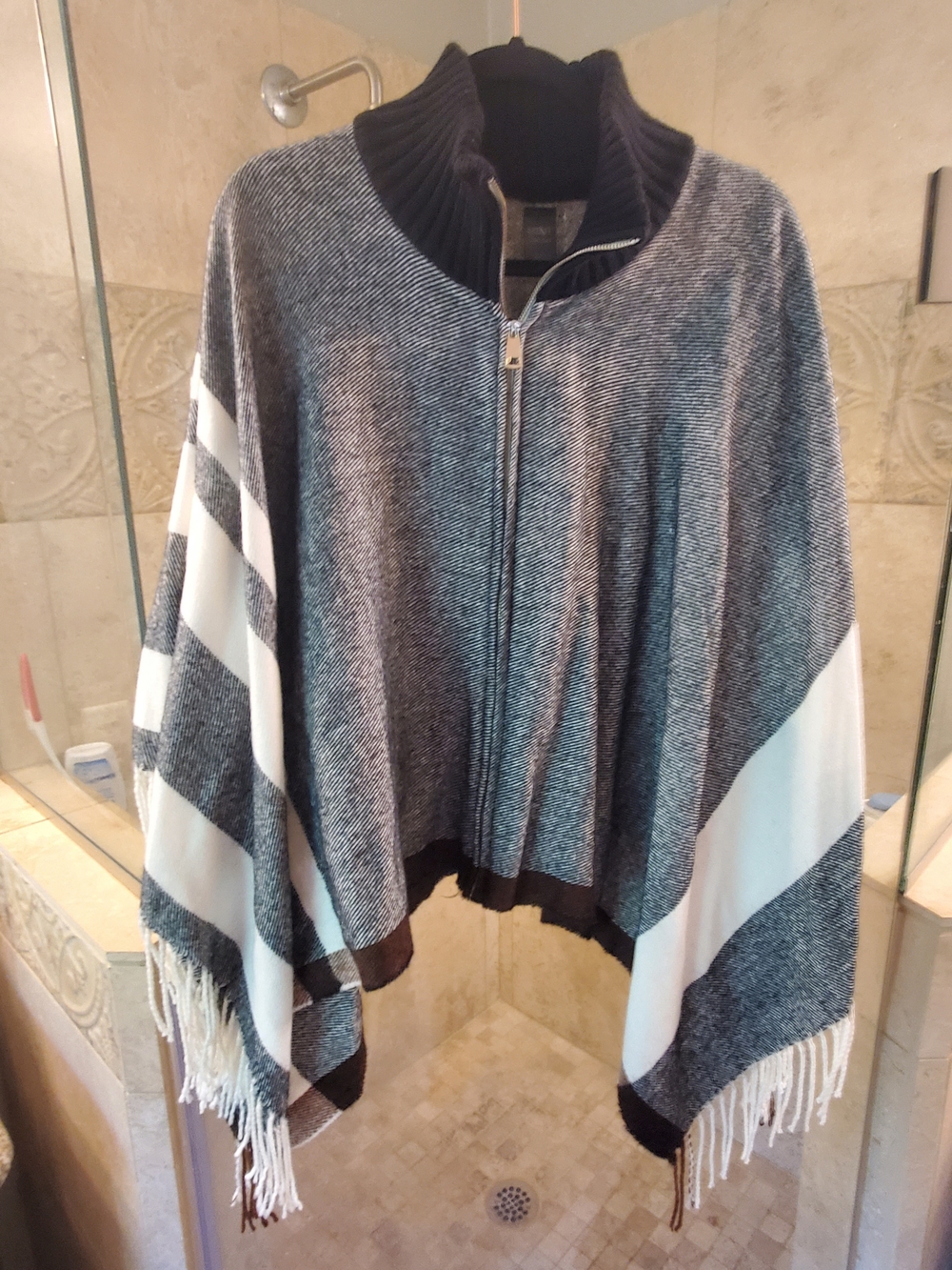 Mixit Gray and White Zip-Front Fringe Poncho One Size
